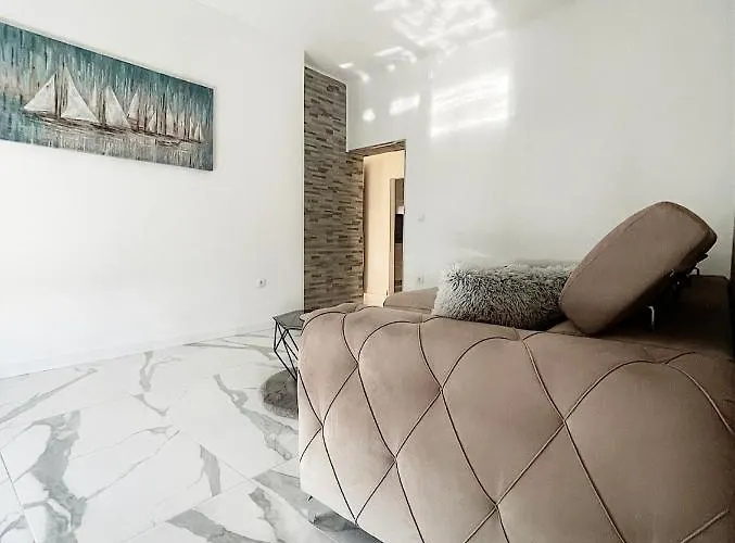 Apartment Luxury 2 *