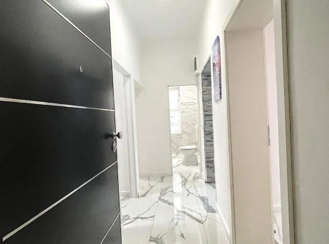 Luxury 2 * Rijeka
